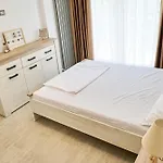 公寓 Alezzi Beach Resort Pool & Spa - Soph 那沃达利